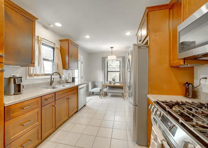 Walk To Expo Square: 4 Mi To Dtwn Holiday home Tulsa